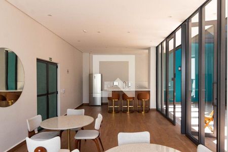 Apartamento à venda com 190m², 3 quartos e 1 vaga Apartamento à venda com 190m², 3 quartos e 1 vagaÁrea comum - Salão de festas