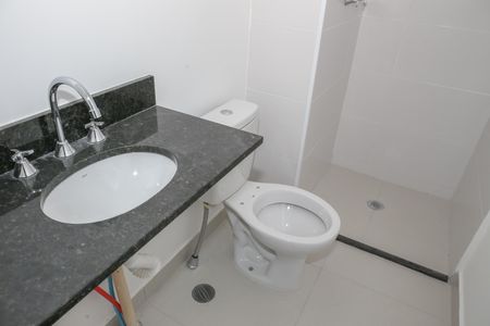 Apartamento à venda com 190m², 3 quartos e 1 vaga Apartamento à venda com 190m², 3 quartos e 1 vagaBanheiro da Suíte