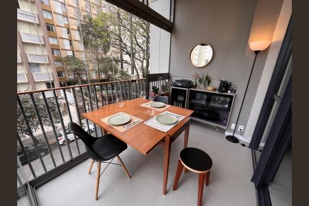 Apartamento à venda com 31m², 1 quarto e sem vaga Apartamento à venda com 31m², 1 quarto e sem vagaVaranda