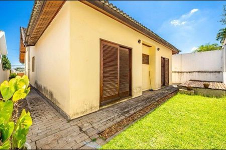 Casa à venda com 253m², 3 quartos e 4 vagas