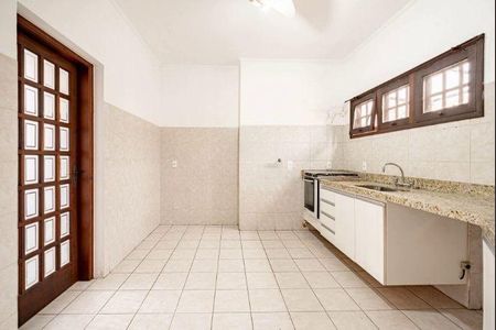 Casa à venda com 253m², 3 quartos e 4 vagas