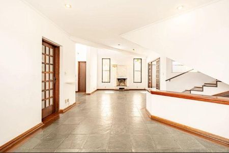 Casa à venda com 253m², 3 quartos e 4 vagas