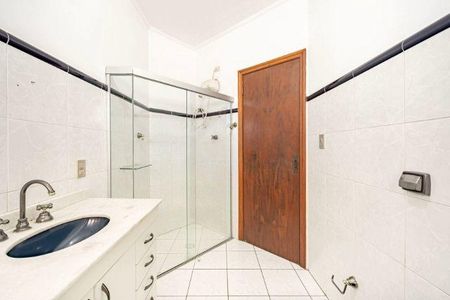 Casa à venda com 253m², 3 quartos e 4 vagas