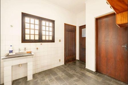 Casa à venda com 253m², 3 quartos e 4 vagas