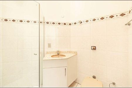 Casa à venda com 253m², 3 quartos e 4 vagas