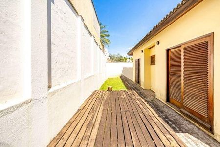 Casa à venda com 253m², 3 quartos e 4 vagas