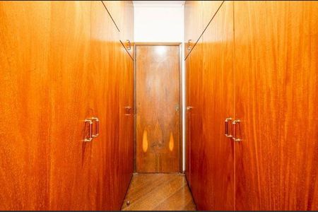 Casa à venda com 253m², 3 quartos e 4 vagas