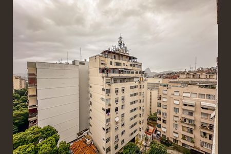 Apartamento à venda com 62m², 2 quartos e 1 vaga