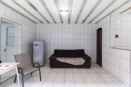 Casa para alugar com 250m², 2 quartos e 2 vagas Casa para alugar com 250m², 2 quartos e 2 vagasQuintal