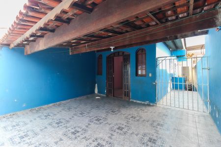 Casa para alugar com 250m², 2 quartos e 2 vagas Casa para alugar com 250m², 2 quartos e 2 vagasVaranda do Quarto 2