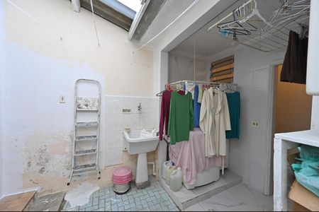 Casa para alugar com 100m², 2 quartos e 2 vagasLavanderia