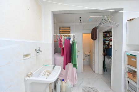 Casa para alugar com 100m², 2 quartos e 2 vagasLavanderia