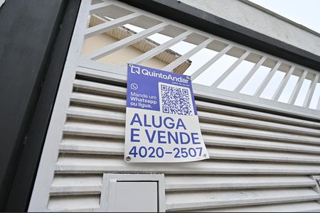 Casa para alugar com 100m², 2 quartos e 2 vagasPlaquinha Aluga e Vende instalada 25/05/2026 cod: COXT-11