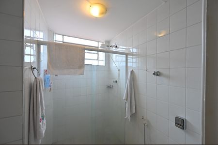 Casa para alugar com 100m², 2 quartos e 2 vagasBanheiro Social