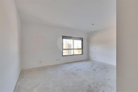 Apartamento à venda com 3 quartos, 155m² em Vila Sofia, São Paulo