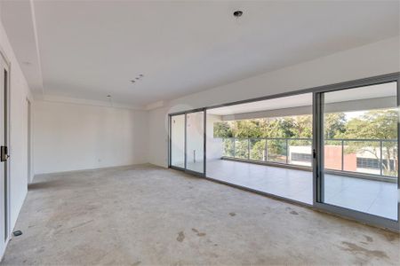 Apartamento à venda com 3 quartos, 155m² em Vila Sofia, São Paulo