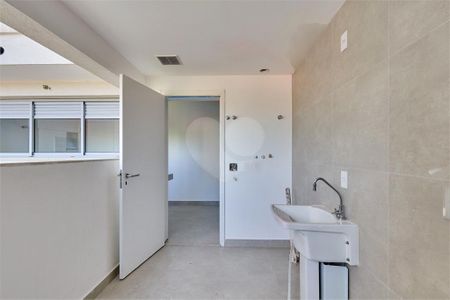 Apartamento à venda com 3 quartos, 155m² em Vila Sofia, São Paulo
