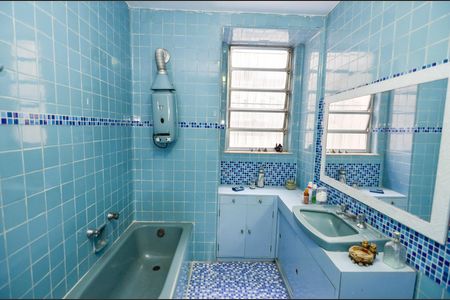 Apartamento para alugar com 150m², 3 quartos e sem vagaBanheiro da Suíte