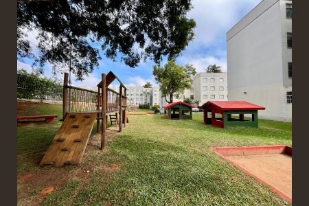 Apartamento para alugar com 55m², 2 quartos e 1 vaga Apartamento para alugar com 55m², 2 quartos e 1 vagaÁrea comum - Playground