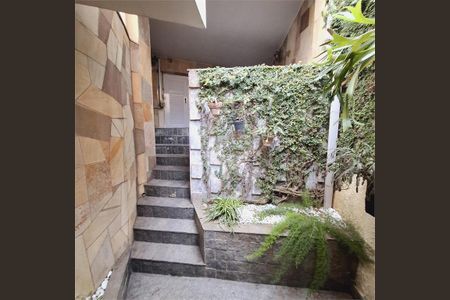 Casa à venda com 3 quartos, 156m² em Cidade Dutra, São Paulo