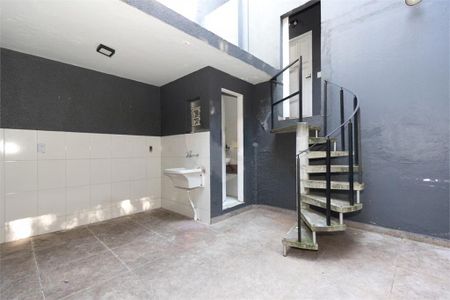 Casa à venda com 3 quartos, 203m² em Jardim São Paulo, São Paulo