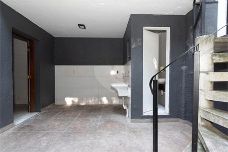 Casa à venda com 3 quartos, 203m² em Jardim São Paulo, São Paulo