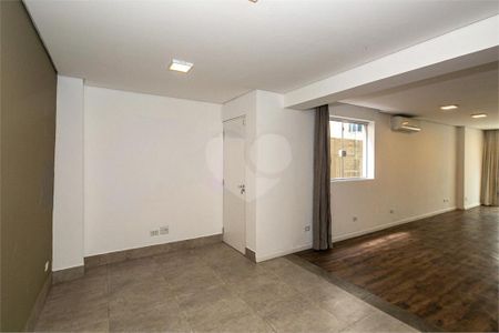 Casa à venda com 3 quartos, 169m² em Campo Belo, São Paulo