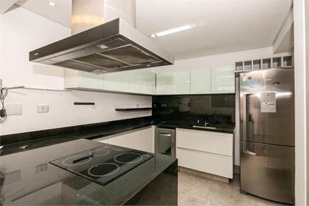 Casa à venda com 169m², 3 quartos e 3 vagas