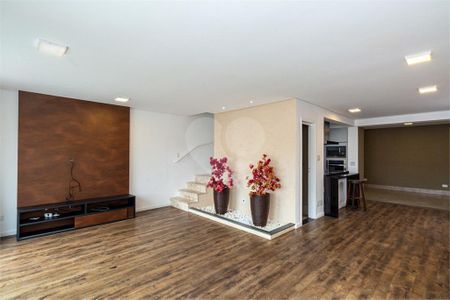 Casa à venda com 3 quartos, 169m² em Campo Belo, São Paulo