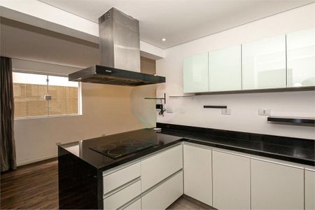 Casa à venda com 169m², 3 quartos e 3 vagas