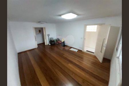 Casa à venda com 450m², 4 quartos e 2 vagas