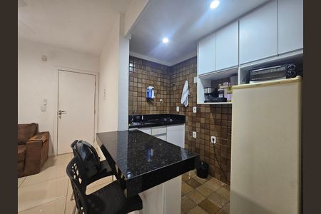 Cozinha de apartamento para alugar com 1 quarto, 38m² em Ondina, Salvador