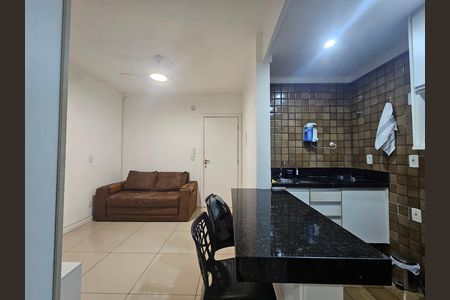 Sala/Cozinha de apartamento para alugar com 1 quarto, 38m² em Ondina, Salvador