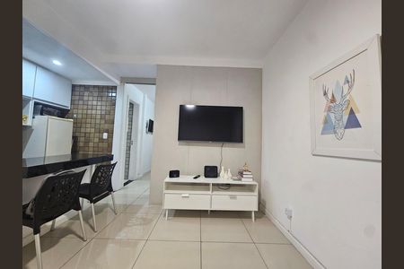 sala de apartamento para alugar com 1 quarto, 38m² em Ondina, Salvador