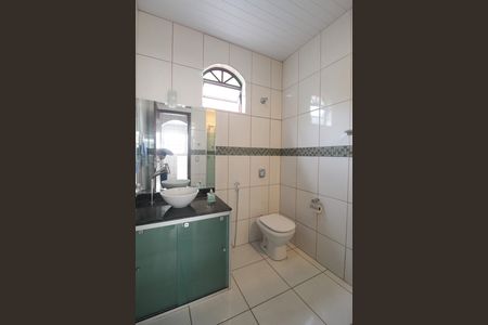 Casa para alugar com 146m², 3 quartos e 5 vagasBanheiro Social