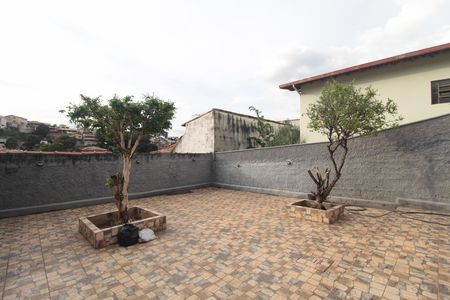 Casa para alugar com 146m², 3 quartos e 5 vagasQuintal