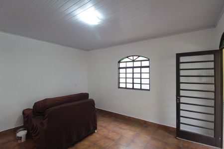 Sala de casa para alugar com 3 quartos, 146m² em Etelvina Carneiro, Belo Horizonte