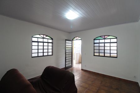 Sala de casa para alugar com 3 quartos, 146m² em Etelvina Carneiro, Belo Horizonte