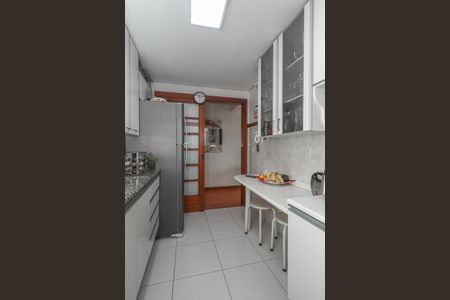 Apartamento à venda com 77m², 2 quartos e 1 vagaCozinha