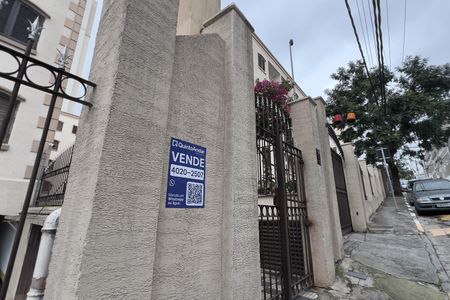 Apartamento à venda com 68m², 3 quartos e 1 vagaFachada com placa