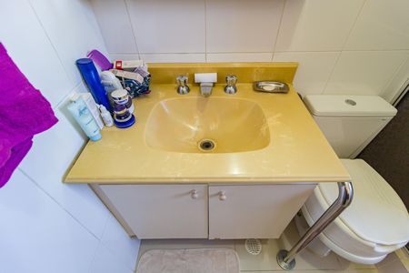 Casa à venda com 112m², 3 quartos e 2 vagas Casa à venda com 112m², 3 quartos e 2 vagasDetalhe - Banheiro