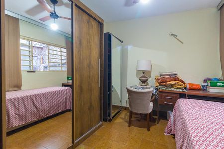 Casa à venda com 112m², 3 quartos e 2 vagas Casa à venda com 112m², 3 quartos e 2 vagasQuarto - Área de Serviço