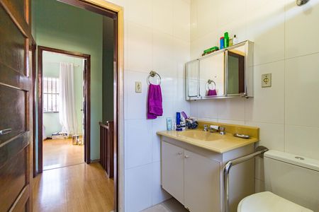 Casa à venda com 112m², 3 quartos e 2 vagas Casa à venda com 112m², 3 quartos e 2 vagasBanheiro