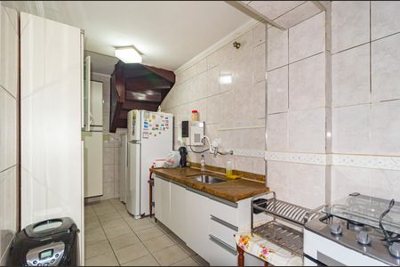 Casa à venda com 112m², 3 quartos e 2 vagas Casa à venda com 112m², 3 quartos e 2 vagasCozinha