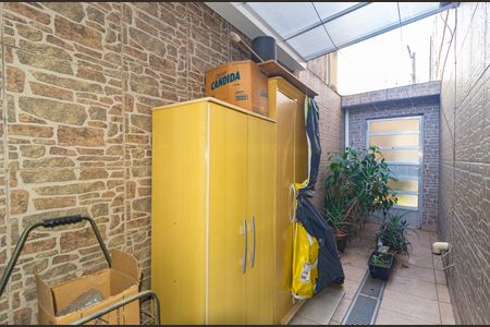 Casa à venda com 112m², 3 quartos e 2 vagas Casa à venda com 112m², 3 quartos e 2 vagasCorredor