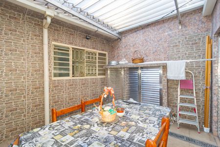 Casa à venda com 112m², 3 quartos e 2 vagas Casa à venda com 112m², 3 quartos e 2 vagasQuintal