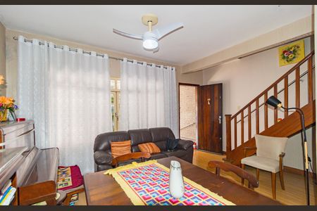 Sala de casa à venda com 3 quartos, 112m² em Ponte Pequena, São Paulo