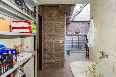 Casa à venda com 112m², 3 quartos e 2 vagas Casa à venda com 112m², 3 quartos e 2 vagasÁrea de Serviço