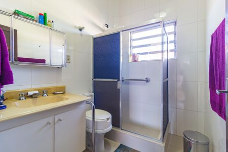 Casa à venda com 112m², 3 quartos e 2 vagas Casa à venda com 112m², 3 quartos e 2 vagasBanheiro