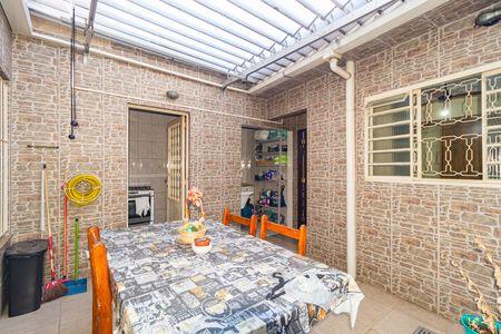 Casa à venda com 112m², 3 quartos e 2 vagas Casa à venda com 112m², 3 quartos e 2 vagasQuintal